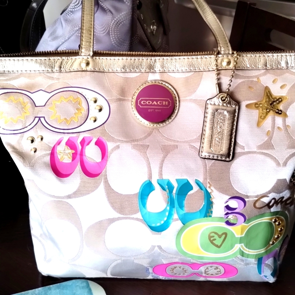 Coach Poppy Signature Glam Tote